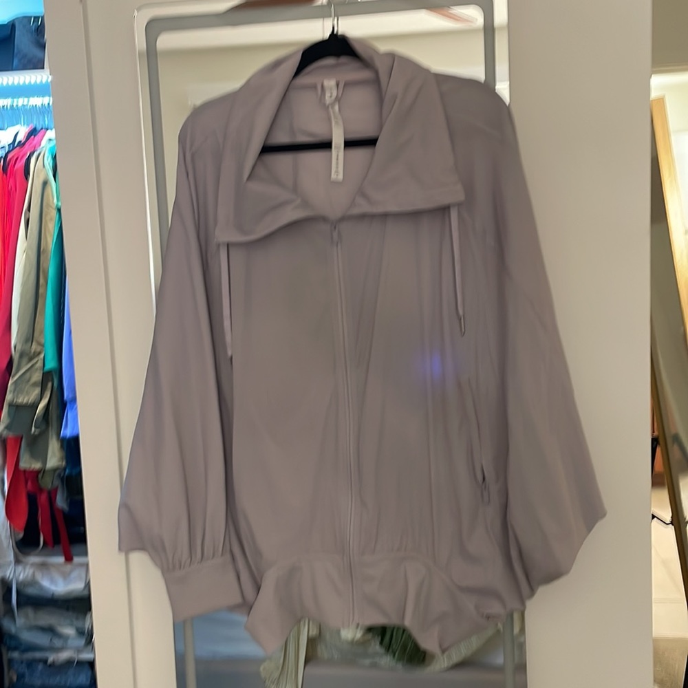 New Lululemon New Rituals - Picture 5 of 9